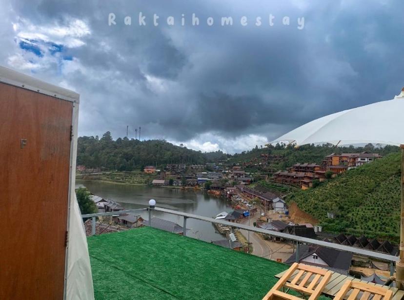 รักไทยโฮมสเตย์ Ban Rak Thai Exterior foto